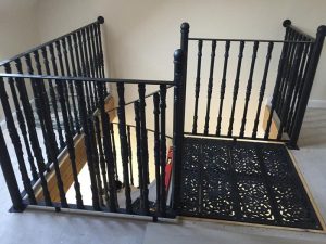 Square hole cast iron landing and guarding balustrade
